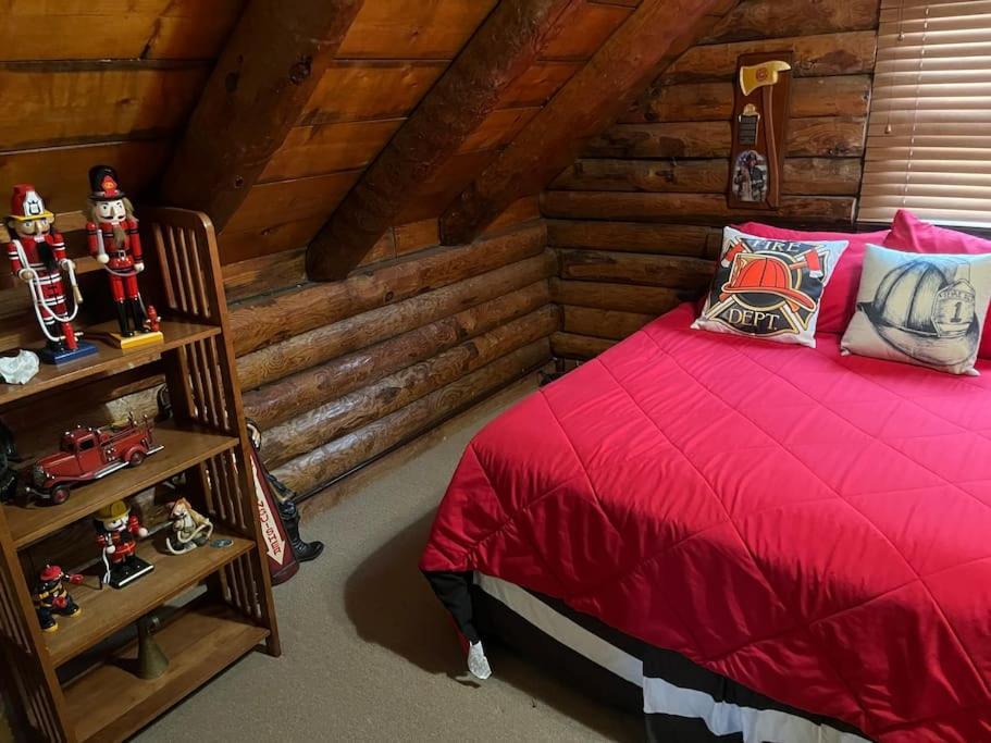 Acorn Resort A Unique Retreat Cabin, 13 Acres Land Bloomington Exterior foto